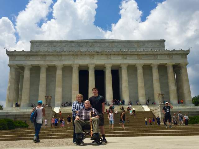 Washington DC Handicapped and Disabled Tour at the Lincoln Memorial